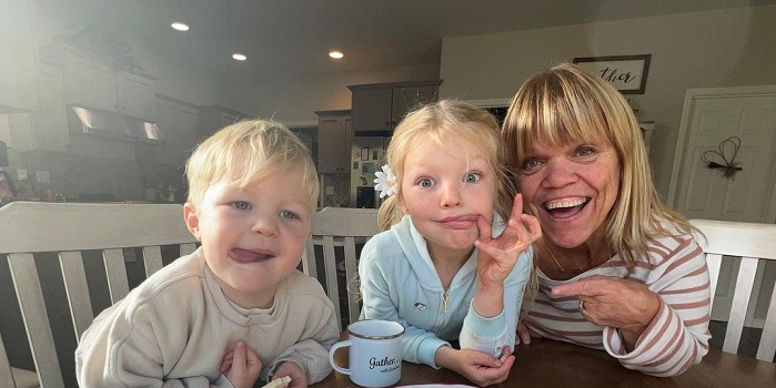 Amy Roloff with her Grandkids