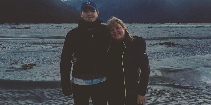 Austin Swift and his mother on Instagram