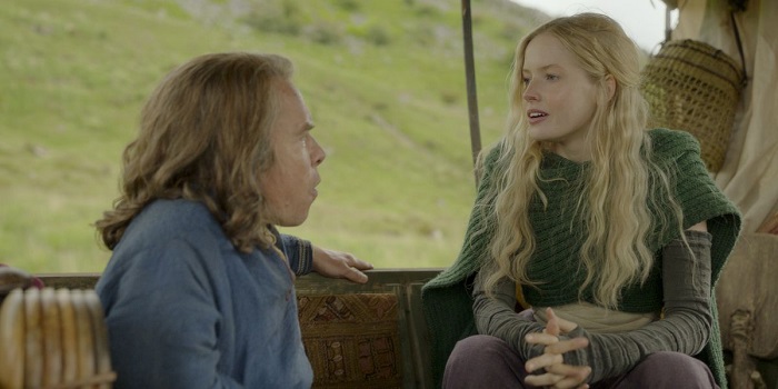 Ellie Bamber and Warwick Davis in Willow