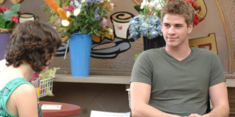 Liam Hemsworth in Neighbours