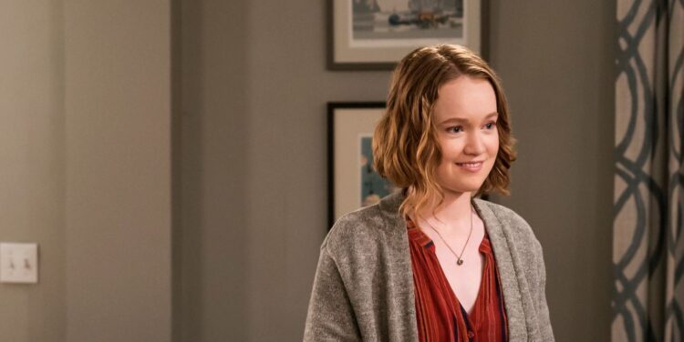 Liv Hewson cast of Santa Clarita Diet