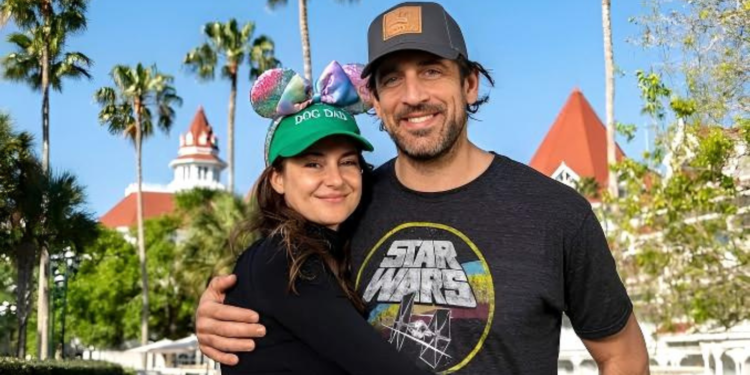 Aaron Rodgers and Shailene Woodley