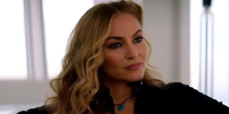 Drea de Matteo in Paradise City