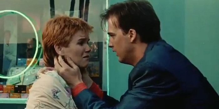 Mare Winningham and Anthony Edwards in Miracle Miles