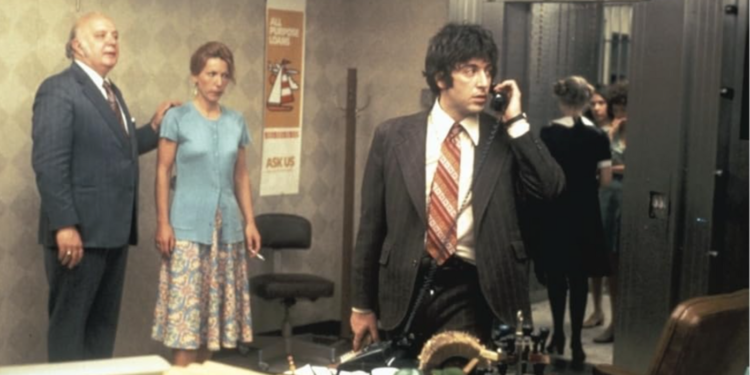 Al Pacino, Carol Kane, Penelope Allen, Sully Boyar, and Marcia Jean Kurtz in Dog Day Afternoon (1975)