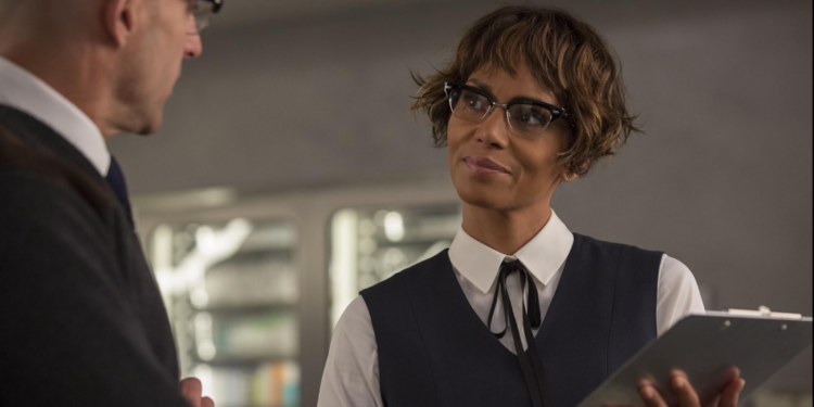 Halle Berry and Mark Strong in Kingsman: The Golden Circle (2017)