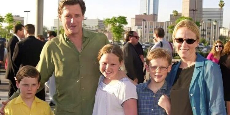 Bill Pullman and his family