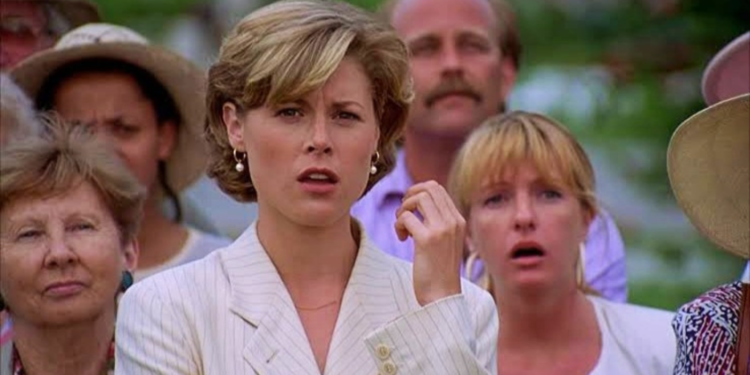 Julie Bowen in Happy Gilmore (1996)