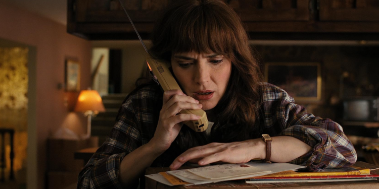 Winona Ryder in Stranger Things (2016)