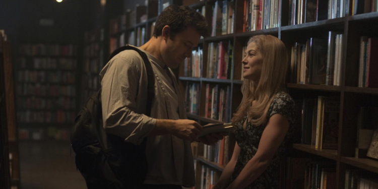 Ben Affleck and Rosamund Pike in Gone Girl (2014) - David Fincher movies