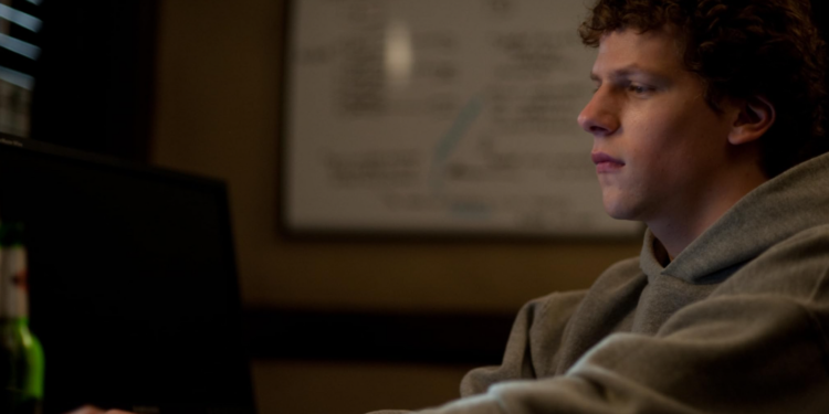 Jesse Eisenberg in The Social Network (2010) - David Fincher movies