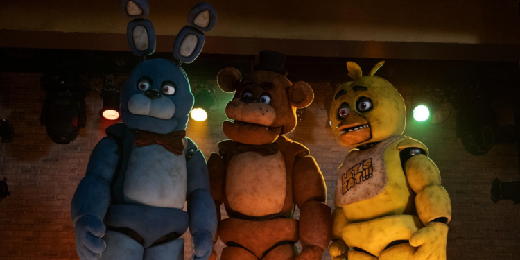 Kevin Foster, Jess Weiss, and Jade Kindar-Martin in Five Nights at Freddy's (2023)