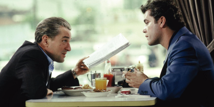 Robert De Niro and Ray Liotta in GoodFellas (1990)