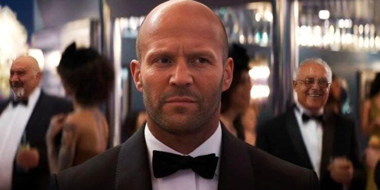 Jason Statham in Operation Fortune: Ruse de Guerre