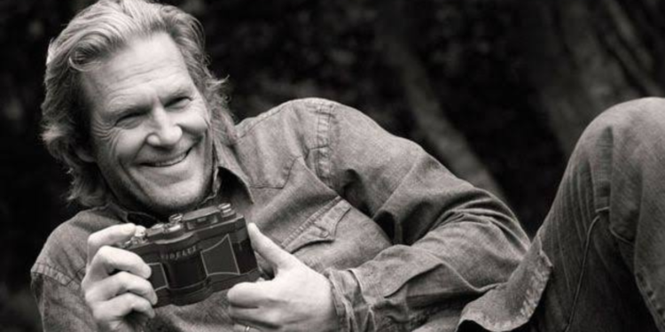 Jeff Bridges and his Widelux F8 camera