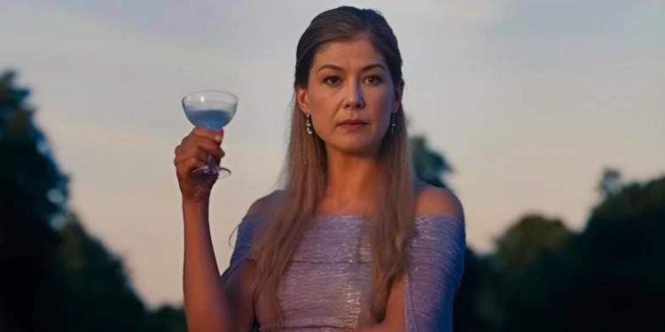 Rosamund Pike as Lady Elsbeth Catton in Saltburn