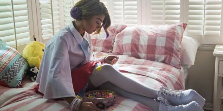 Sarah Hyland in XOXO (2016)