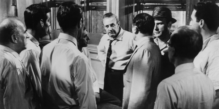 Henry Fonda, Jack Klugman, Lee J. Cobb, Ed Begley, Edward Binns, John Fiedler, E.G. Marshall, Jack Warden, and Robert Webber in 12 Angry Men (1957)