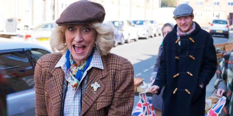 Haydyn Gwynne in The Windsors