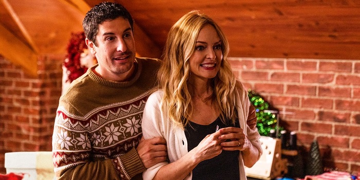 Jason Biggs and Heather Graham in Best. Christmas. Ever!