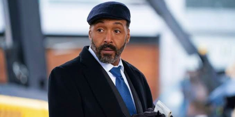 Jesse L. Martin in The Flash