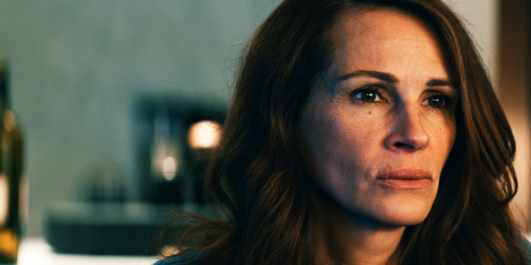 Julia Roberts in Leave the World Behind (2023)