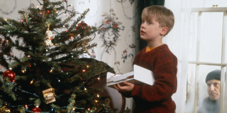 Iconic Christmas Movie Home Alone (1990)