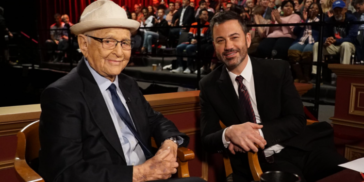 Norman Lear and Jimmy Kimmel in Live in Front of a Studio Audience: Norman Lear's 'All in the Family' and 'The Jeffersons' (2019)