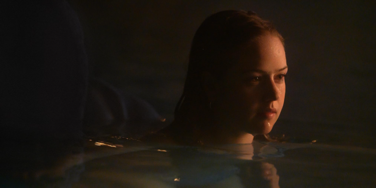 Amélie Hoeferle in Night Swim (2024)