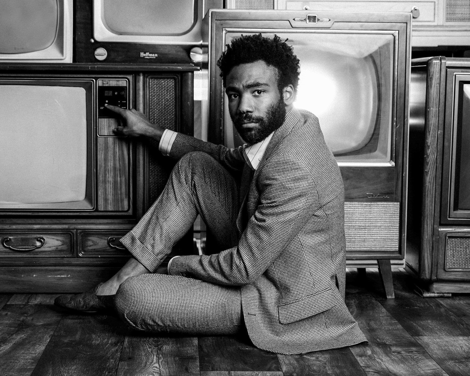Donald Glover Shares Why &#8216;Mr. &#038; Mrs. Smith&#8217; Is Unique