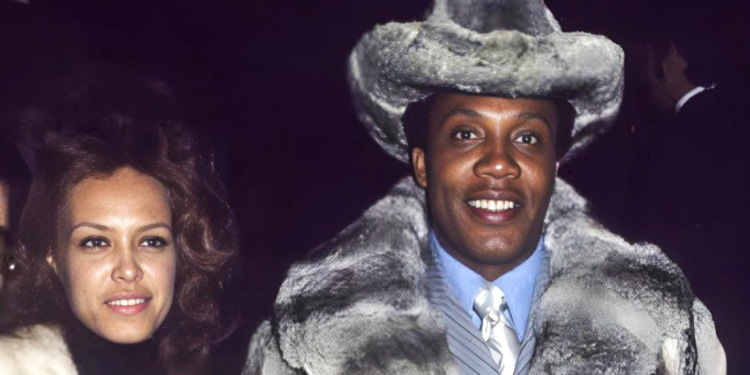 Frank Lucas' chinchilla coat and hat