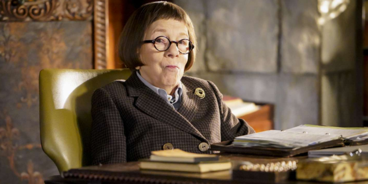 Linda Hunt in NCIS: Los Angeles 