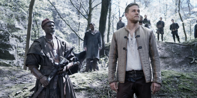 Djimon Hounsou, Aidan Gillen, Charlie Hunnam, Neil Maskell, Kingsley Ben-Adir, and Craig McGinlay in King Arthur: Legend of the Sword (2017)