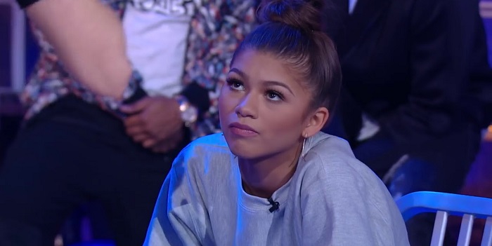 Zendaya looking at Rife