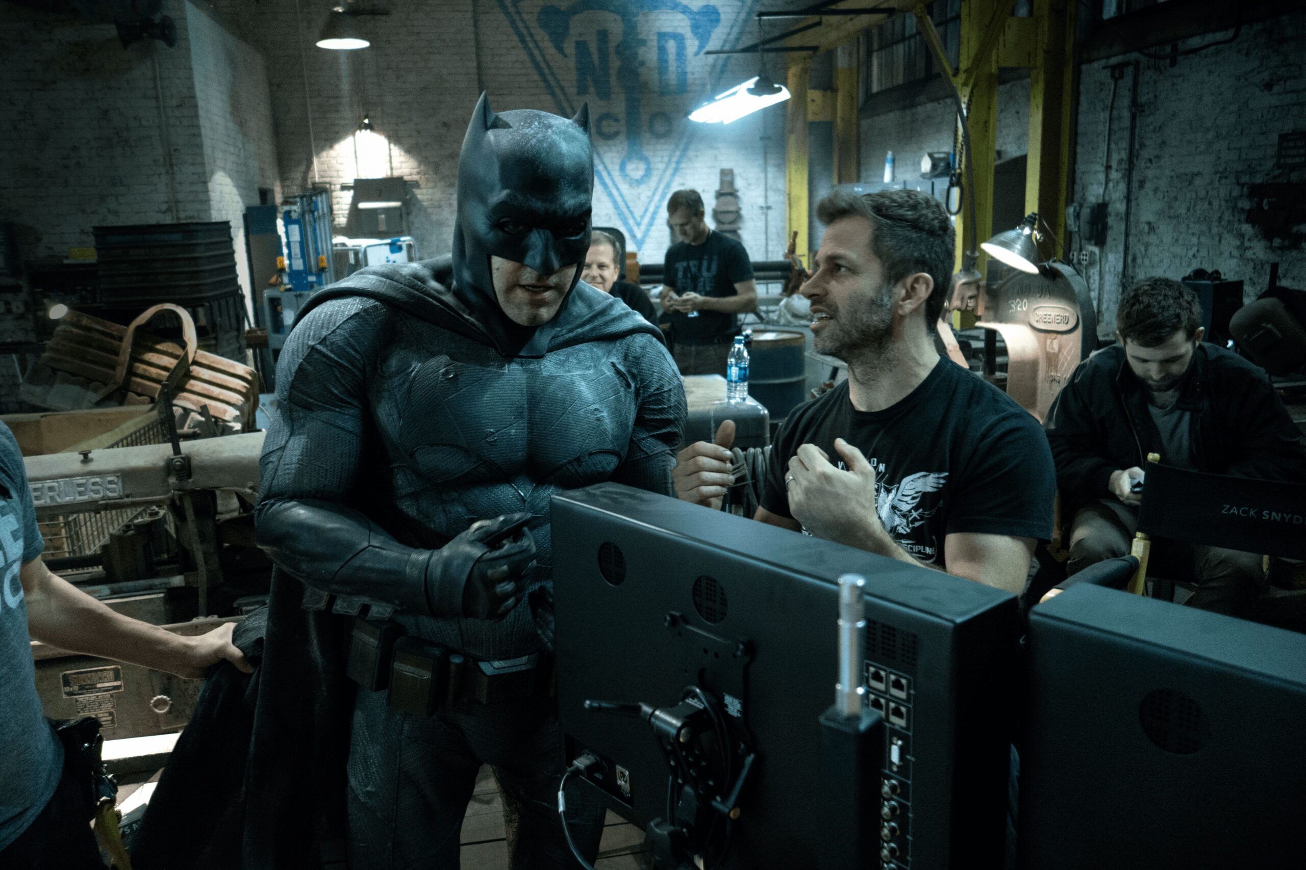 Zack Snyder directing Justice League How Much Zack Snyder Made From the Justice League Snyder Cut