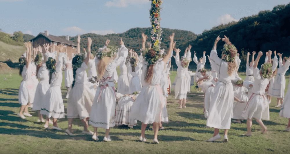 The 6 Most Unforgettable &#8216;Midsommar Scenes&#8217; Ranked
