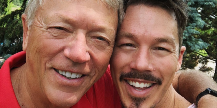 Meet the Family: How Many Brothers &#038;; Sisters Does David Bromstad Have?