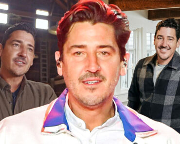 Jonathan Knight: Get to Know the Former NKOTB Member & HGTV Host