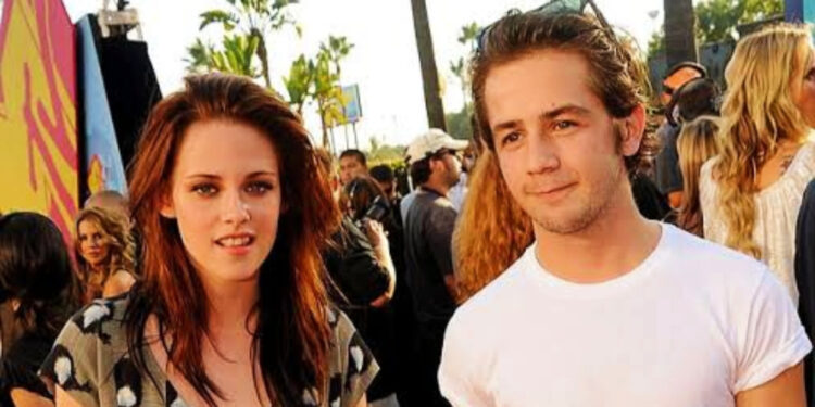 Kristen Stewart and Michael Angarano