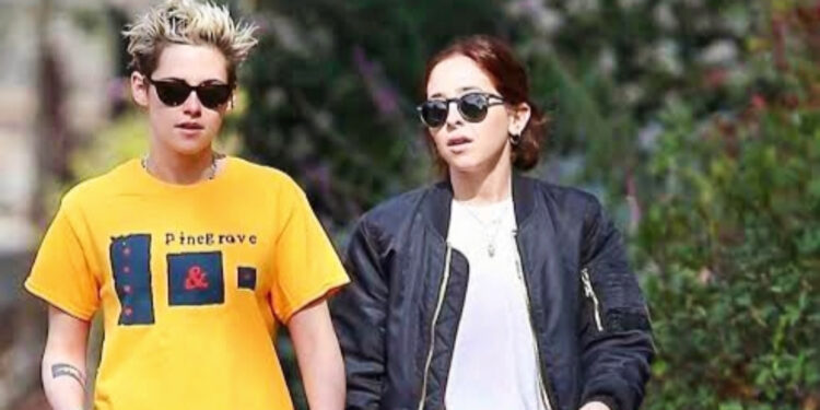 Kristen Stewart and Sara Dinkin