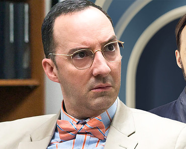 Dissecting the Life and Career of ‘Arrested Development’s Tony Hale