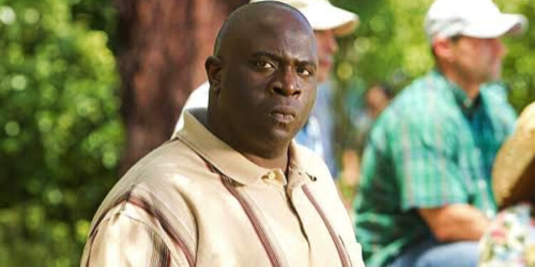 Gary Anthony Williams in Weeds