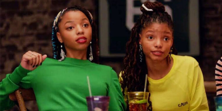 Halle and Chloe Bailey in Grown-ish