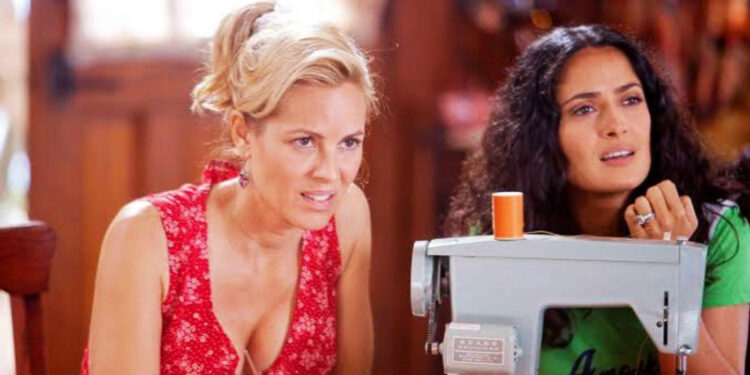 Maria Bello and Salma Hayek in Grown-Ups