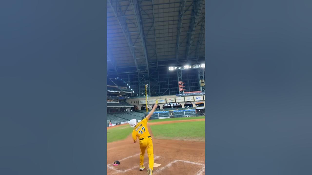 Savannah Bananas Players Thrilled by Fenway Park Sold-Out Game