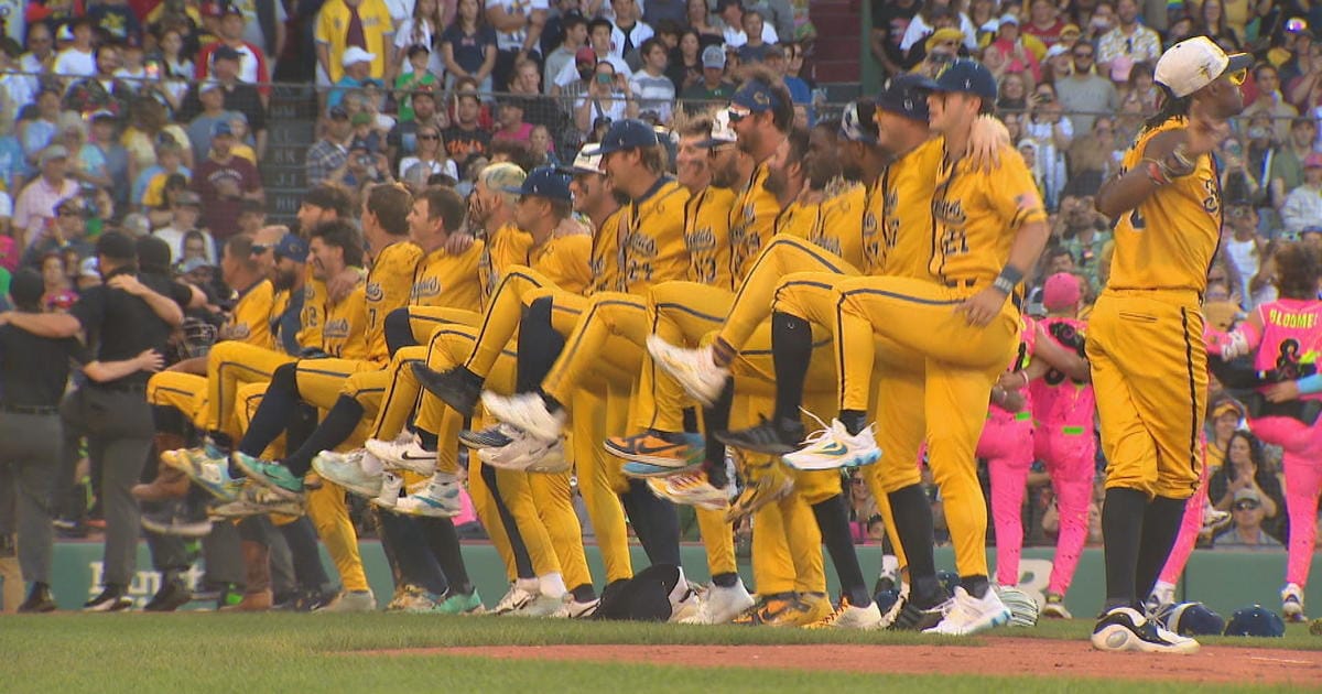 Savannah Bananas Players Thrilled by Fenway Park Sold-Out Game