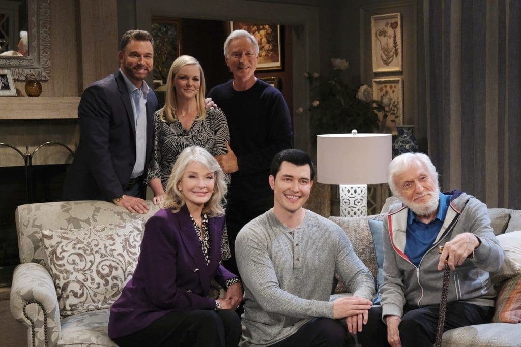 Dick Van Dyke Becomes Oldest Daytime Emmy Winner at 98 for &#8216;Days of Our Lives&#8217;