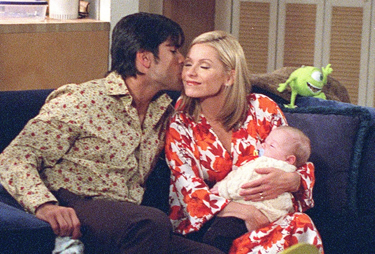 Kelly Ripa and Mark Consuelos Reconnect with Former All My Children Co-Star