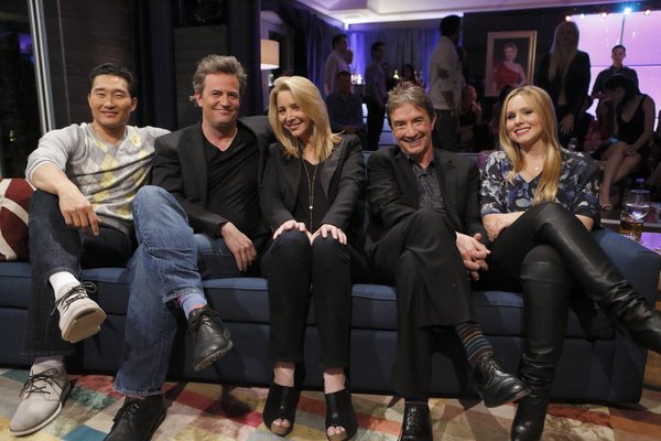 Lisa Kudrow Honors Matthew Perry by Rewatching Friends