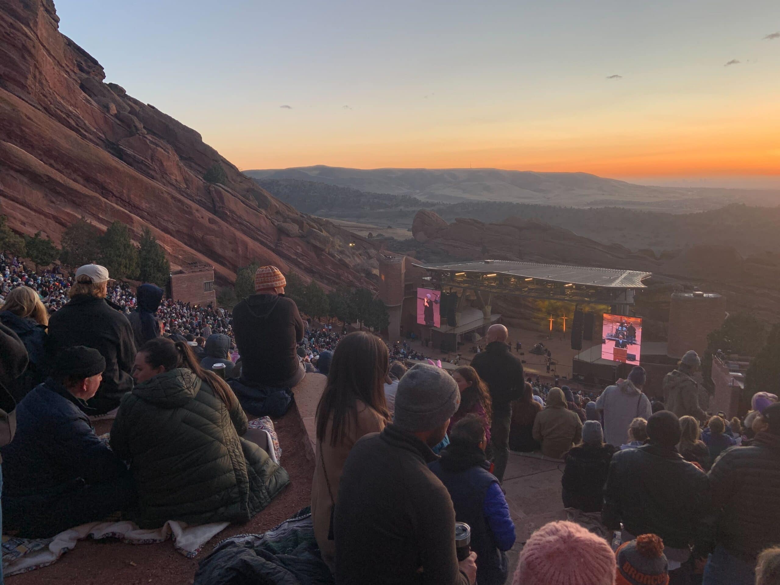 Red Rocks Amphitheatre Crew Reports Striking UFO Sighting after Concert